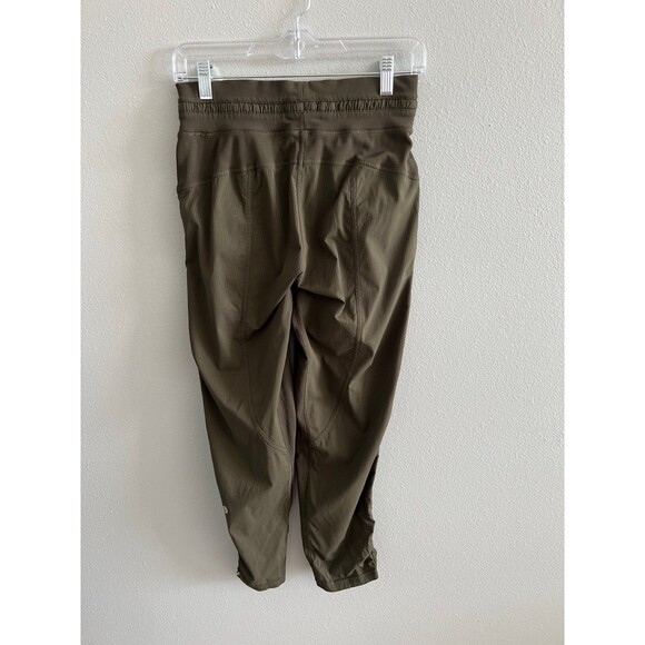 Olive Green dance studio capris size 4 - Picture 6 of 11